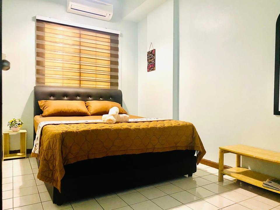 Bedroom, air conditioner