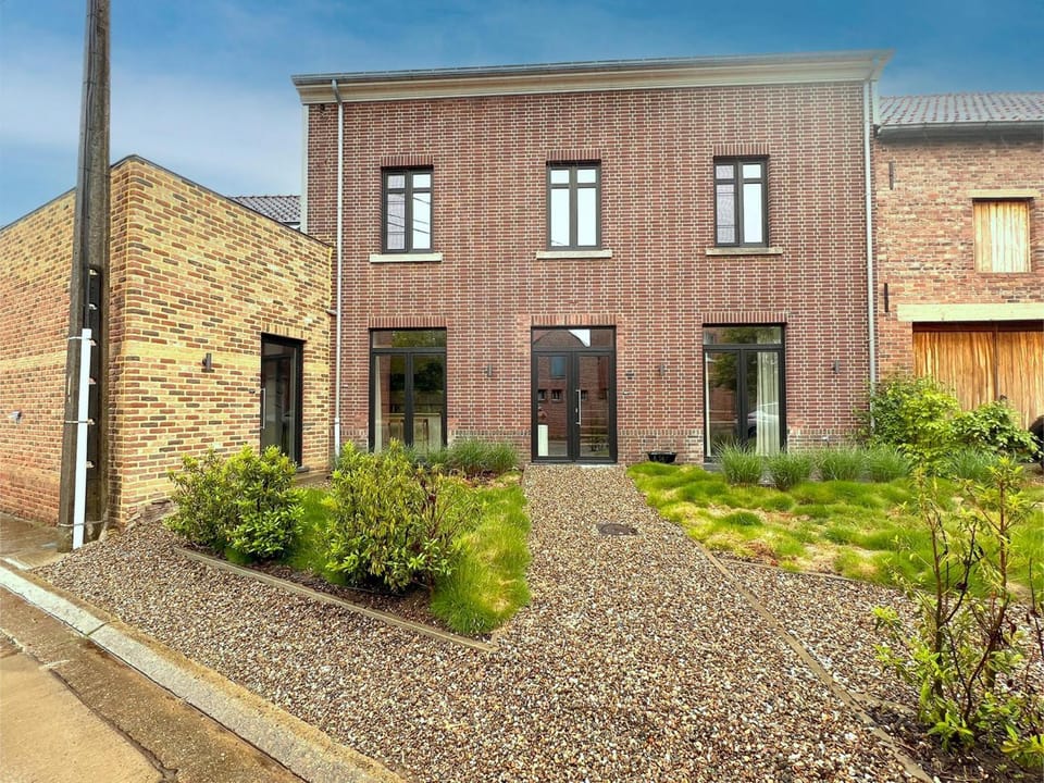 Property building, Summer