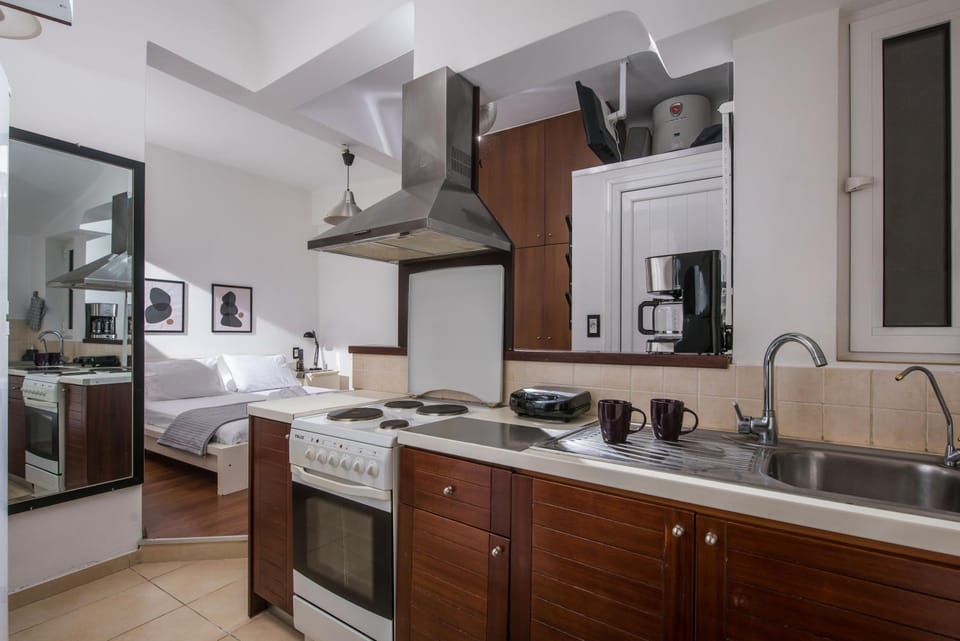 Bed, Kitchen or kitchenette, Bedroom