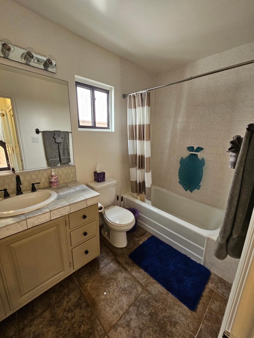 Toilet, Bathroom, Bath, towels