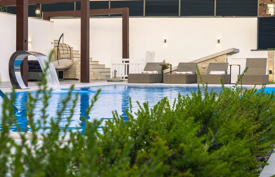 Garden, Garden view, Pool view, Swimming pool