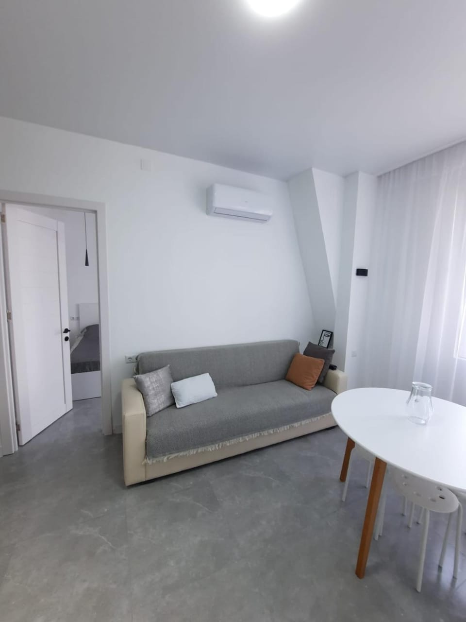 Living room, Photo of the whole room, Seating area, air conditioner