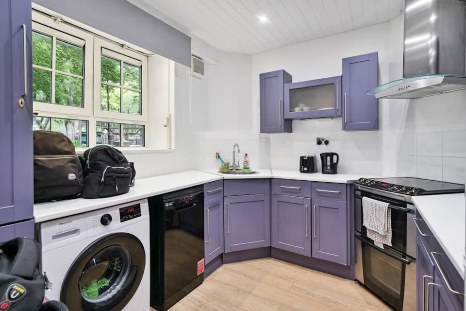 APlaceToStay Central London Apartment, Waterloo (UPT) Vacation rental in London Borough of Southwark
