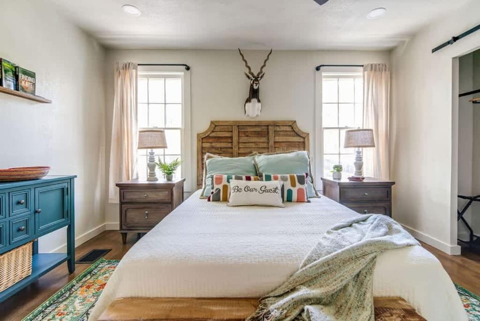 Bed, Bedroom