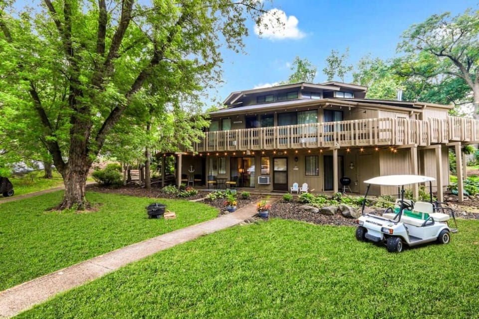 Property building, Garden view