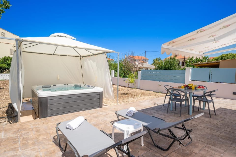 Patio, Hot Tub, sunbed