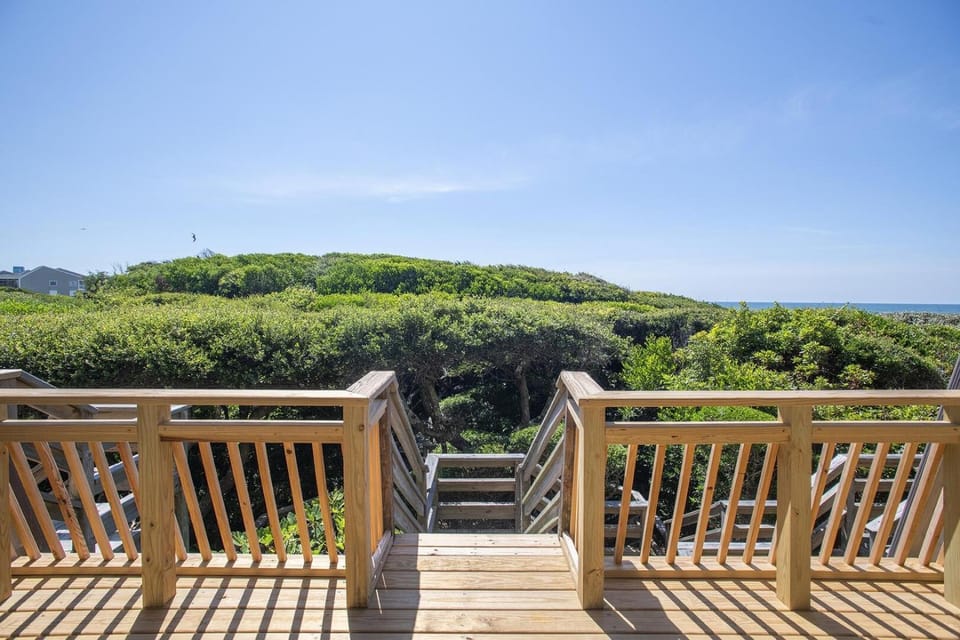 Ocean Grove J2 condo House in Pine Knoll Shores