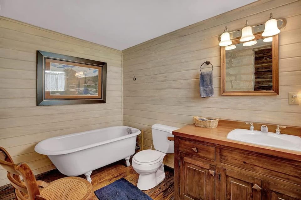 Bathroom, Bath