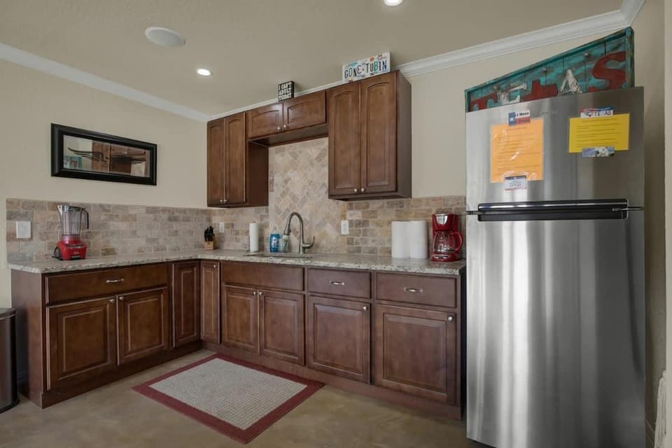 Kitchen or kitchenette, kitchen