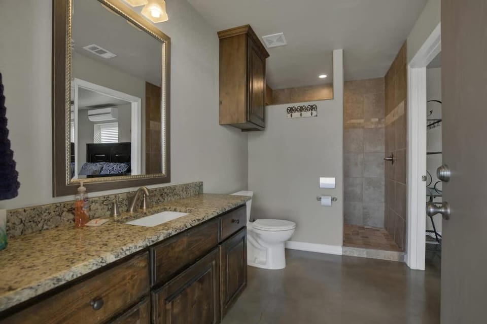 Bathroom, Bath