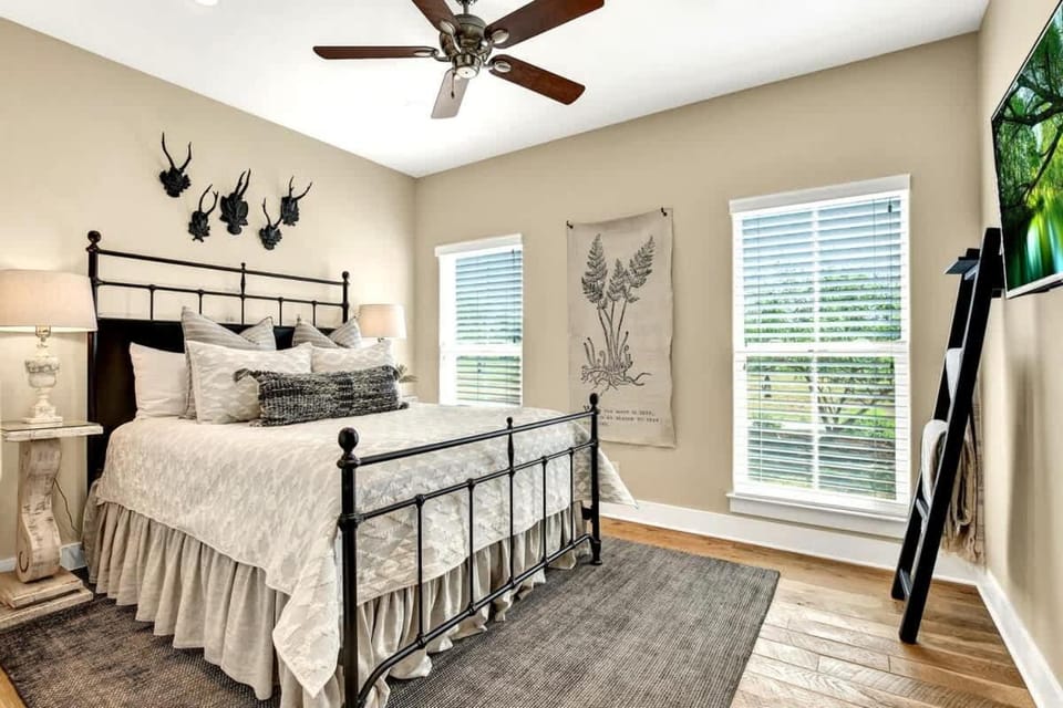 Bed, Bedroom