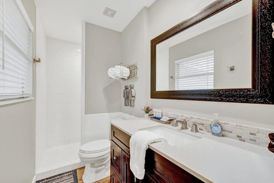 Bathroom, Bath