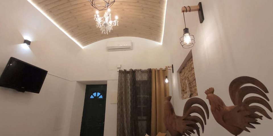 TV and multimedia, air conditioner