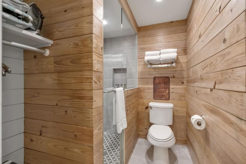 Bathroom, Bath