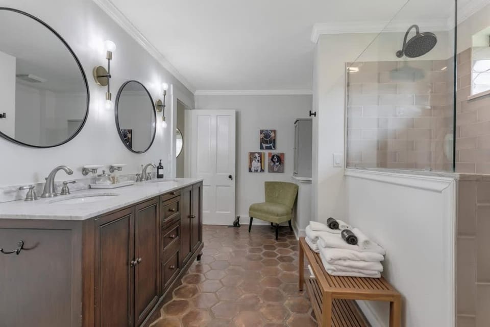 Bathroom, Bath