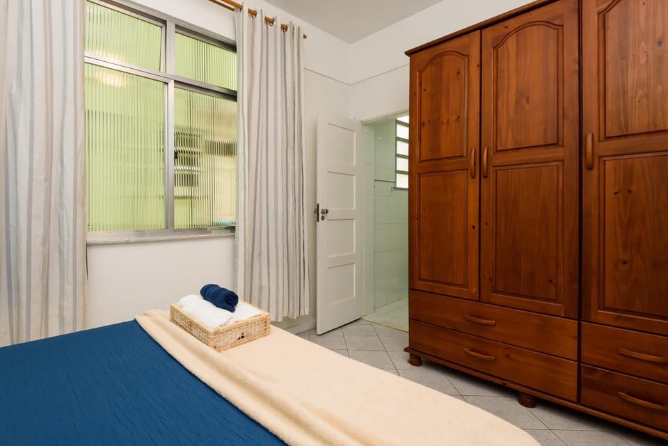 1BDR 220m from Copacabana Beach | RP 95/304 Apartment in Rio de Janeiro