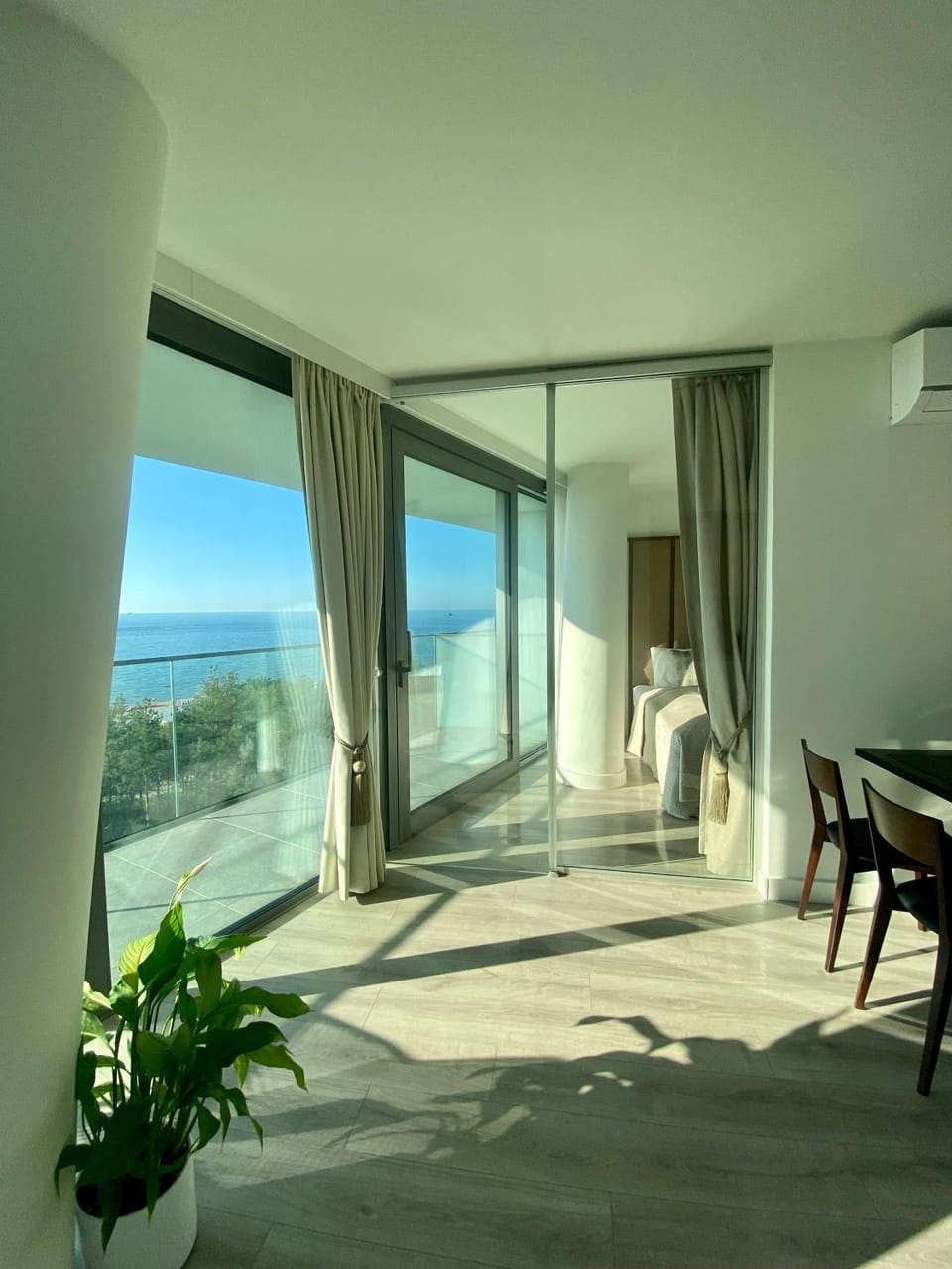 Living room, Sea view