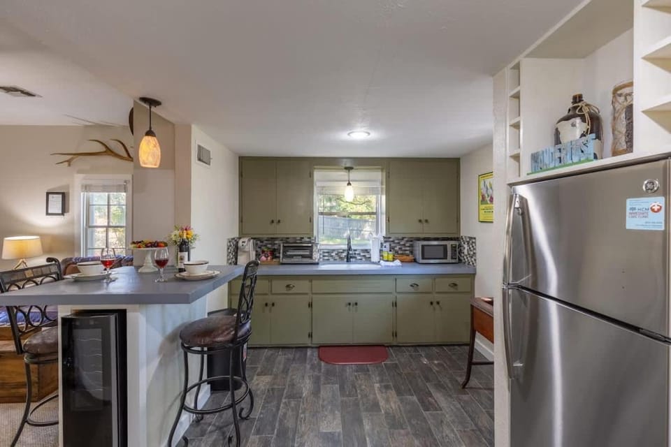 Kitchen or kitchenette, kitchen