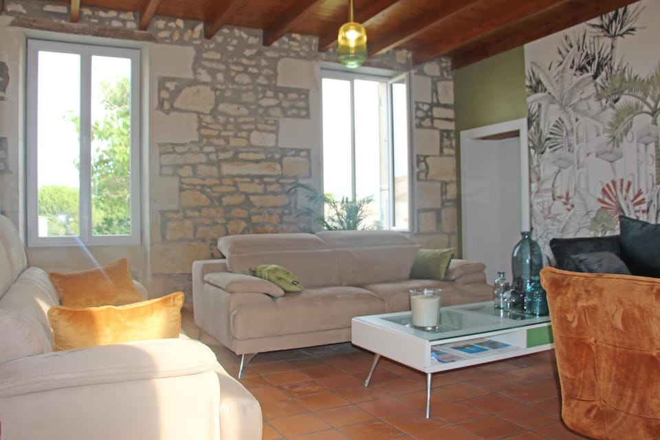 Communal lounge/ TV room, TV and multimedia, Living room, Seating area