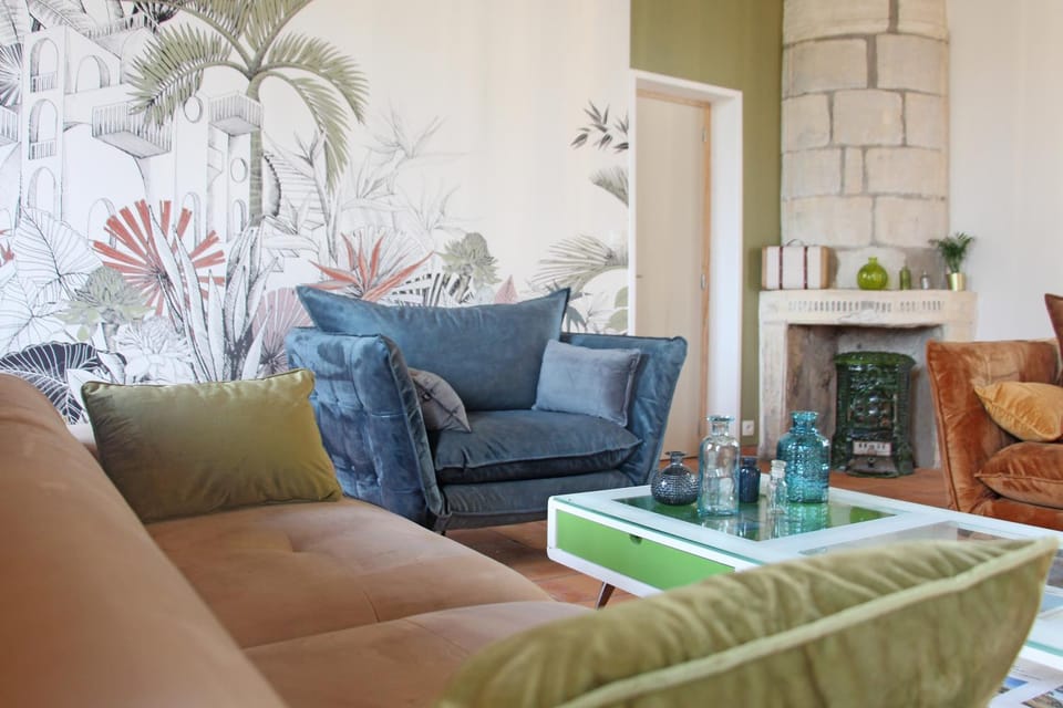 Communal lounge/ TV room, Living room, Seating area