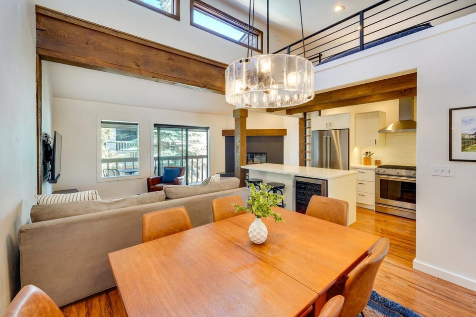 Walk to Main St & Lifts: Ketchum Townhouse! House in Ketchum