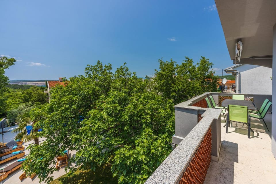 Balcony/Terrace, Pool view