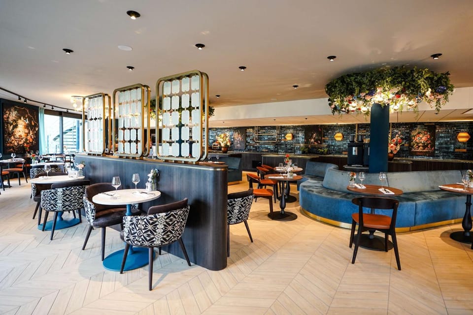 Restaurant/places to eat, Dining area