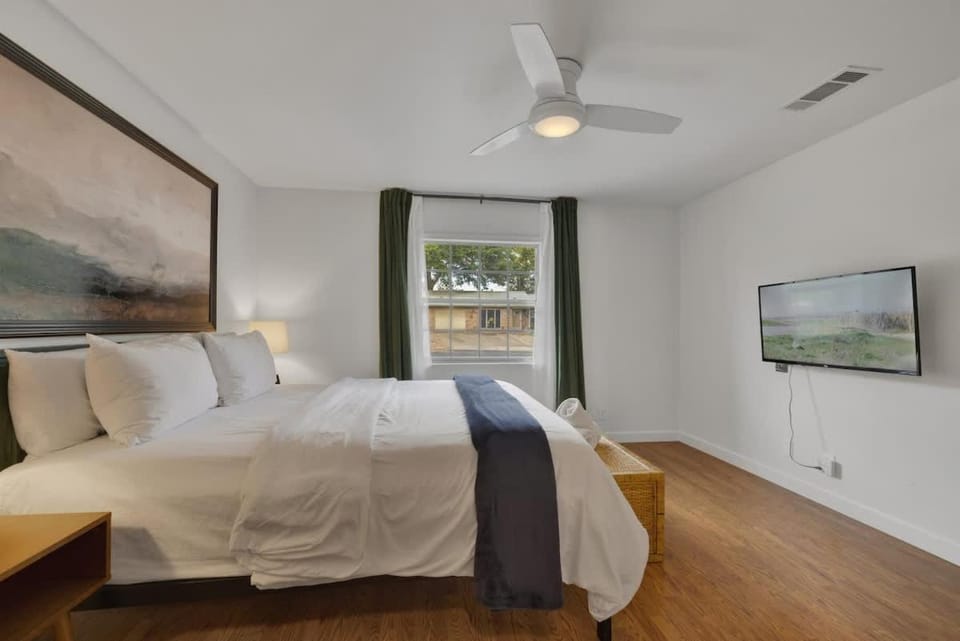 Bed, Bedroom