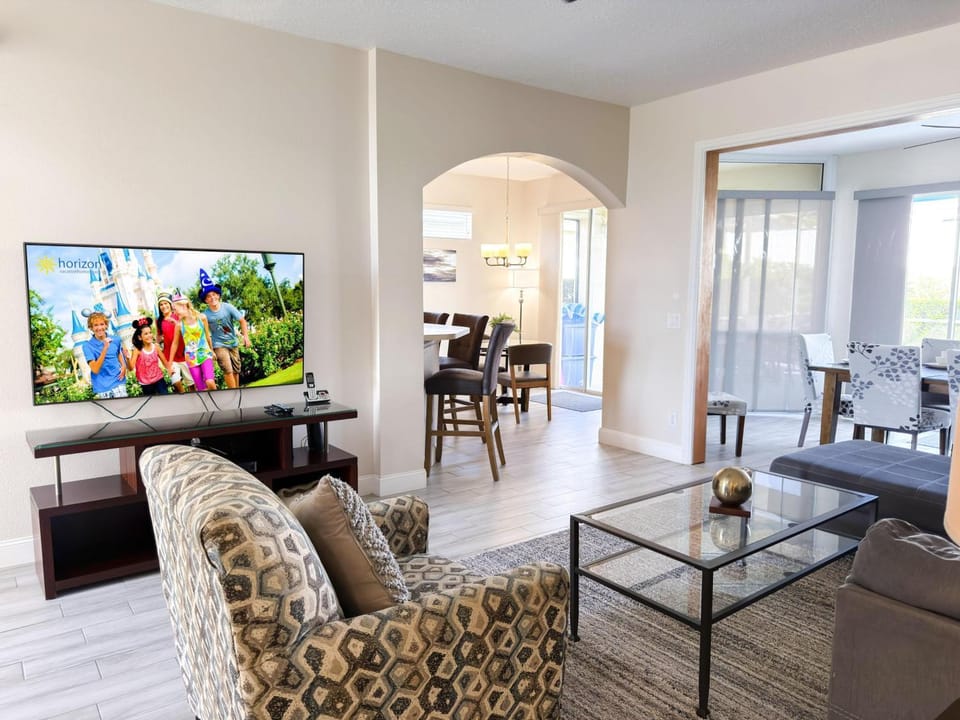 5 bedrooms pool home Calabay Villa in Four Corners