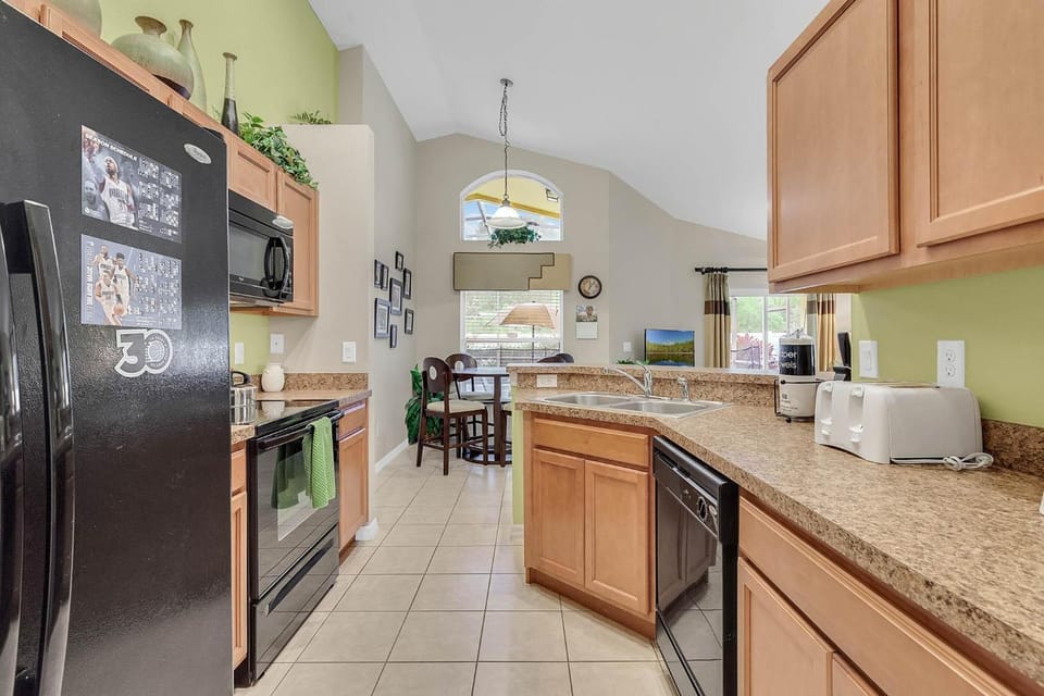 4 bedrooms pool home gated resort of Veranda Palms Villa in Kissimmee