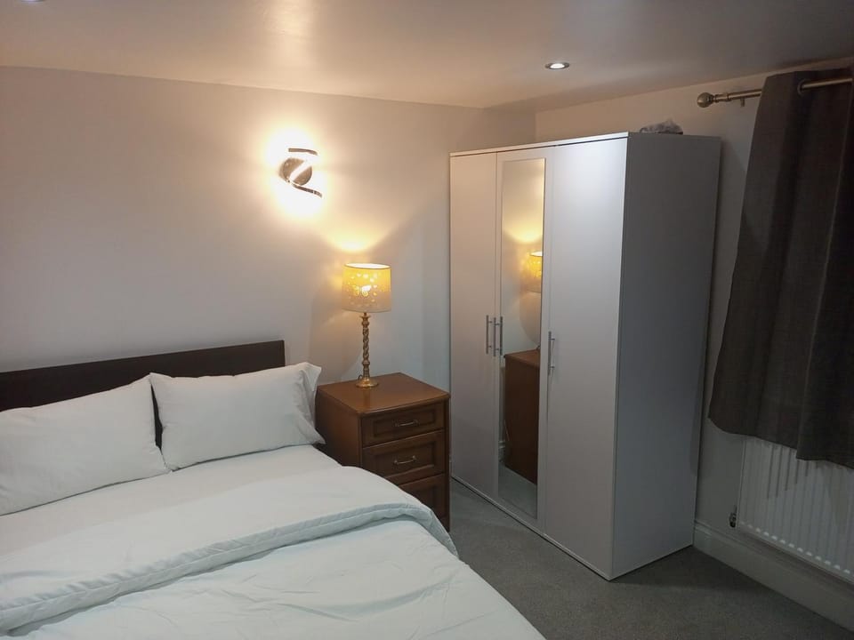 Family Lodge, Princess Lodge, Executive Lodge, Master's Lodge Vacation rental in Ilford