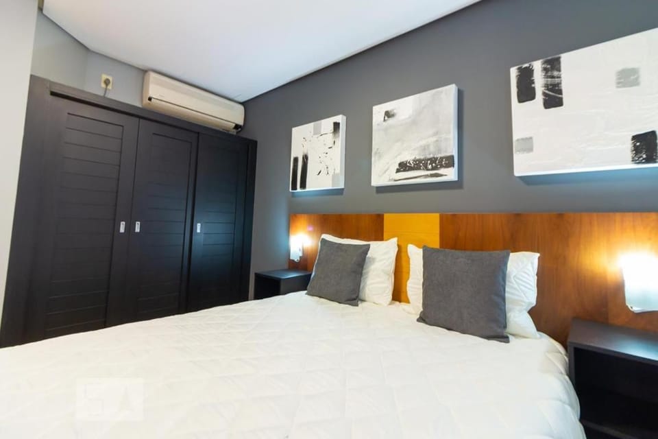 Bed, Bedroom, wardrobe, air conditioner