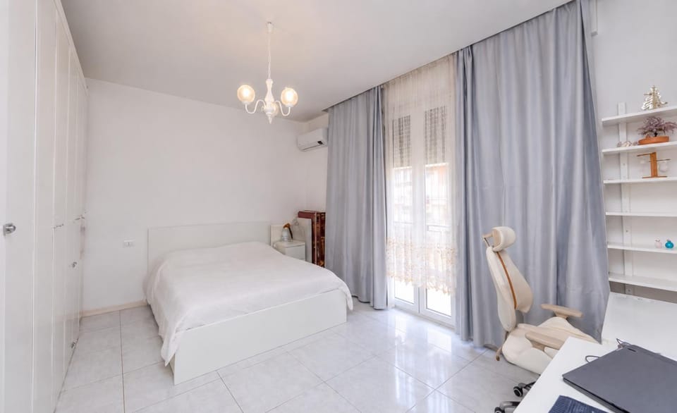Pash apartment Apartment in Rho