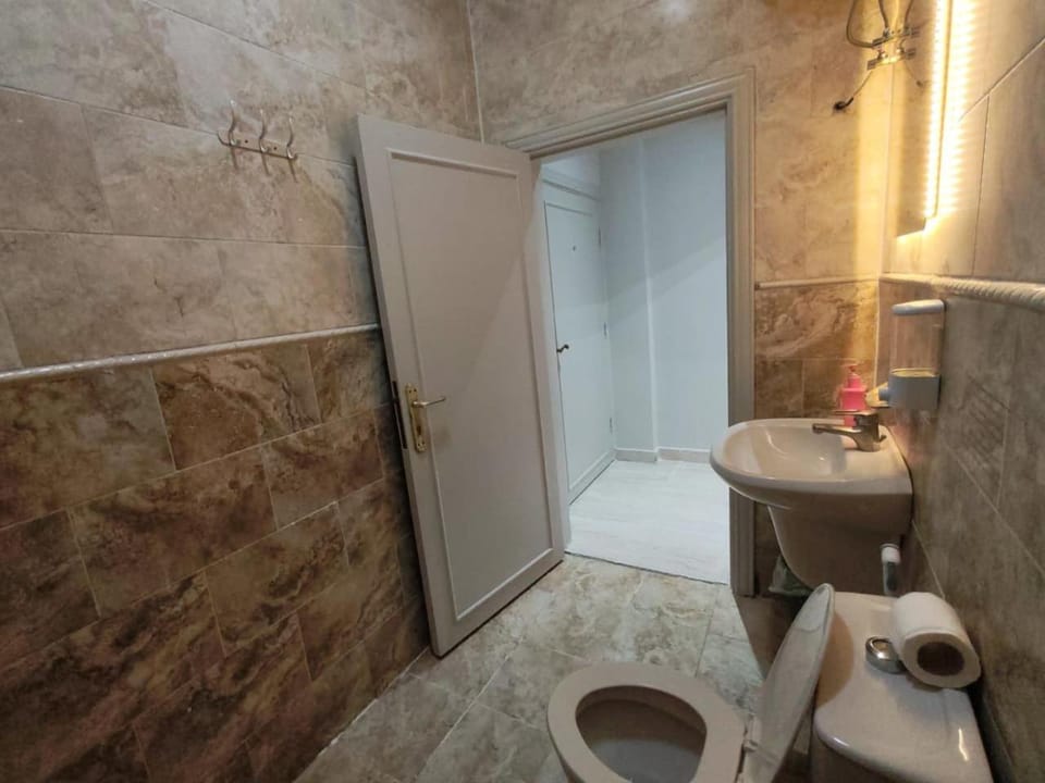 Shower, Toilet, Bathroom, bidet