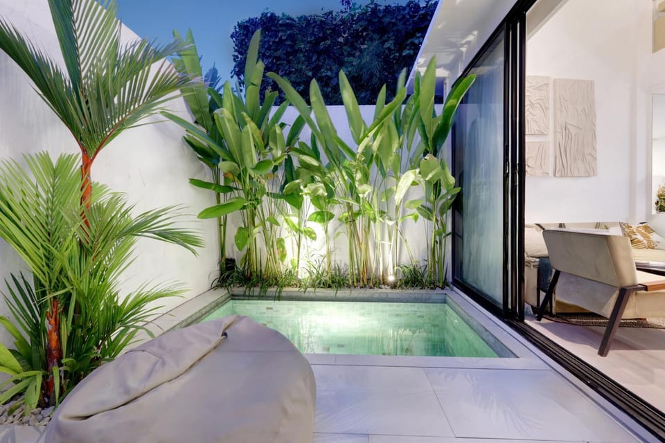 Night, Swimming pool