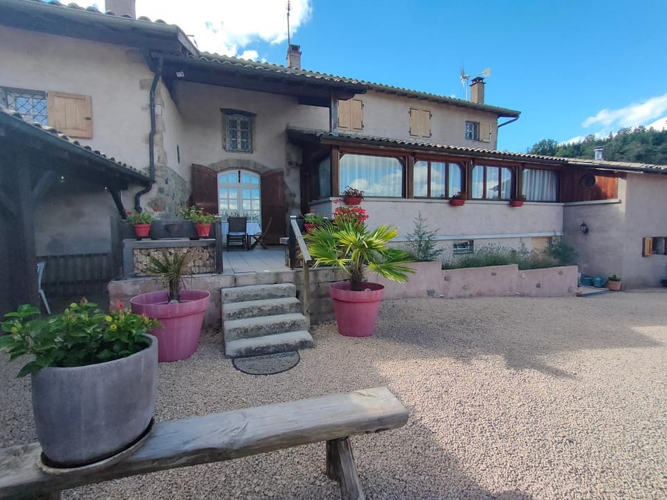 Chez J-J et Pat Bed and Breakfast in Auvergne-Rhône-Alpes