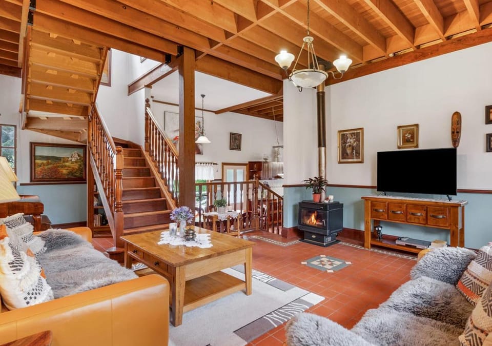 TV and multimedia, Living room, flat iron