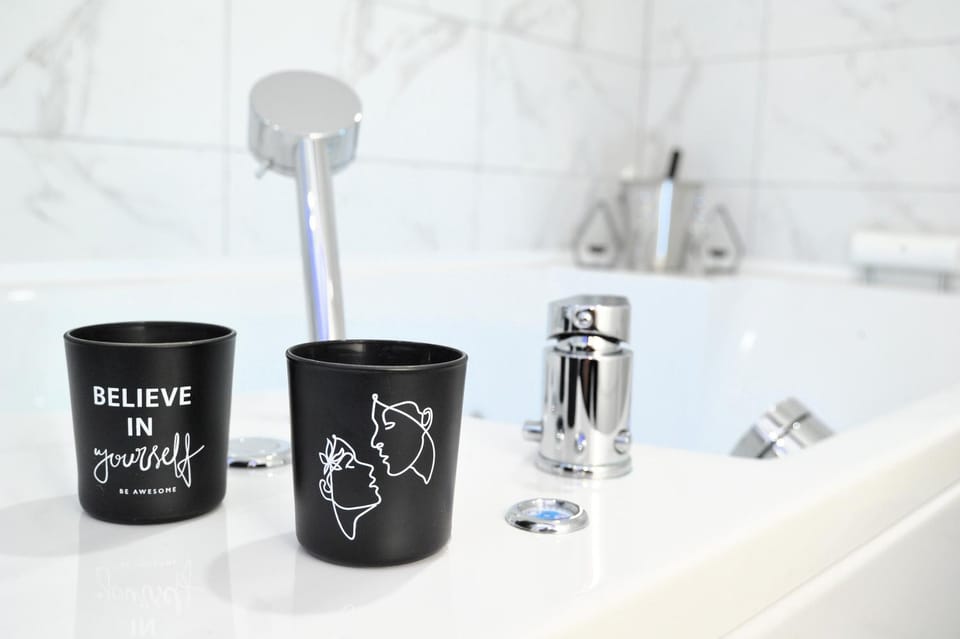 Hot Tub, Massage, Bathroom, Spa and wellness centre/facilities, Text overlay