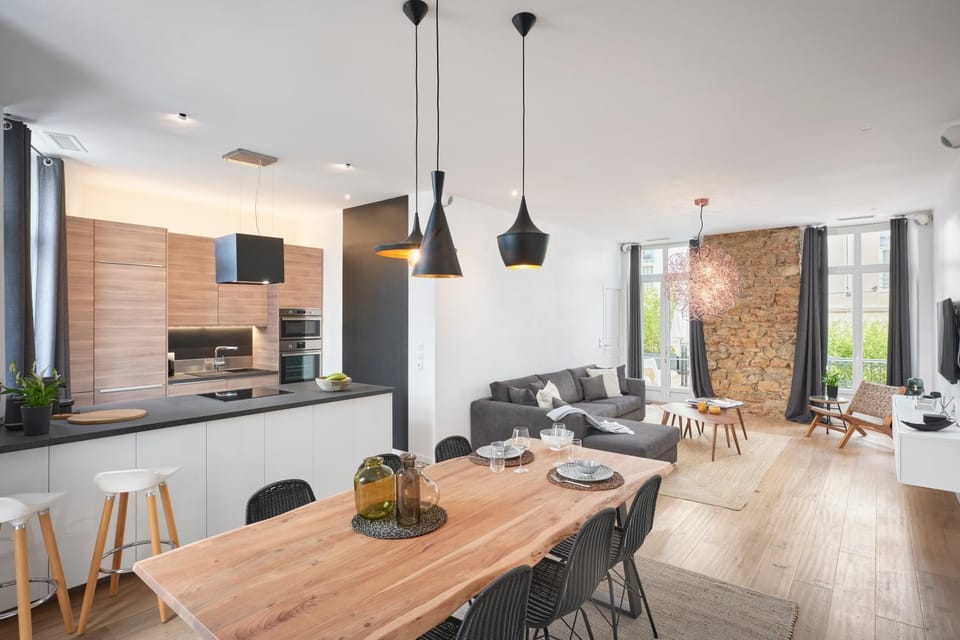 Living room, Seating area, Dining area