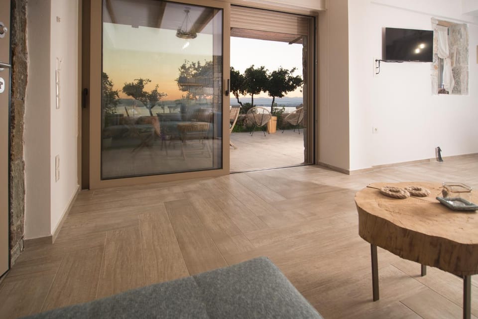 Wood&Stone Guesthouse House in Messenia