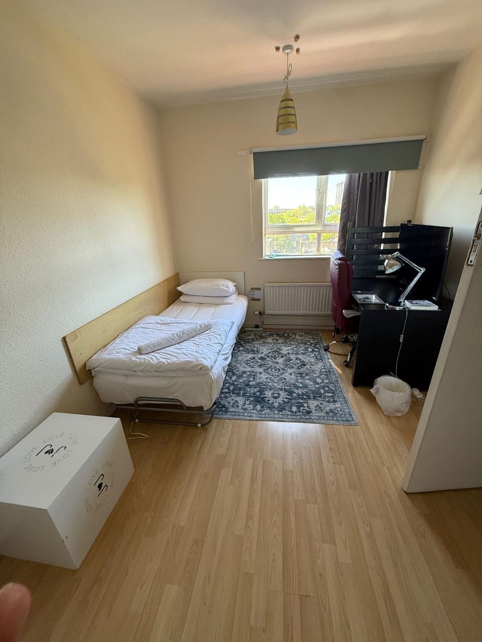 London Single Rooms Female only Kings Cross Eurostar St Pancras International Station Camden Euston all nearby check in from 1230 PM till 3AM Vacation rental in London Borough of Islington
