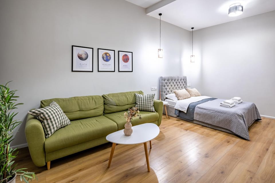 Seating area, Bedroom