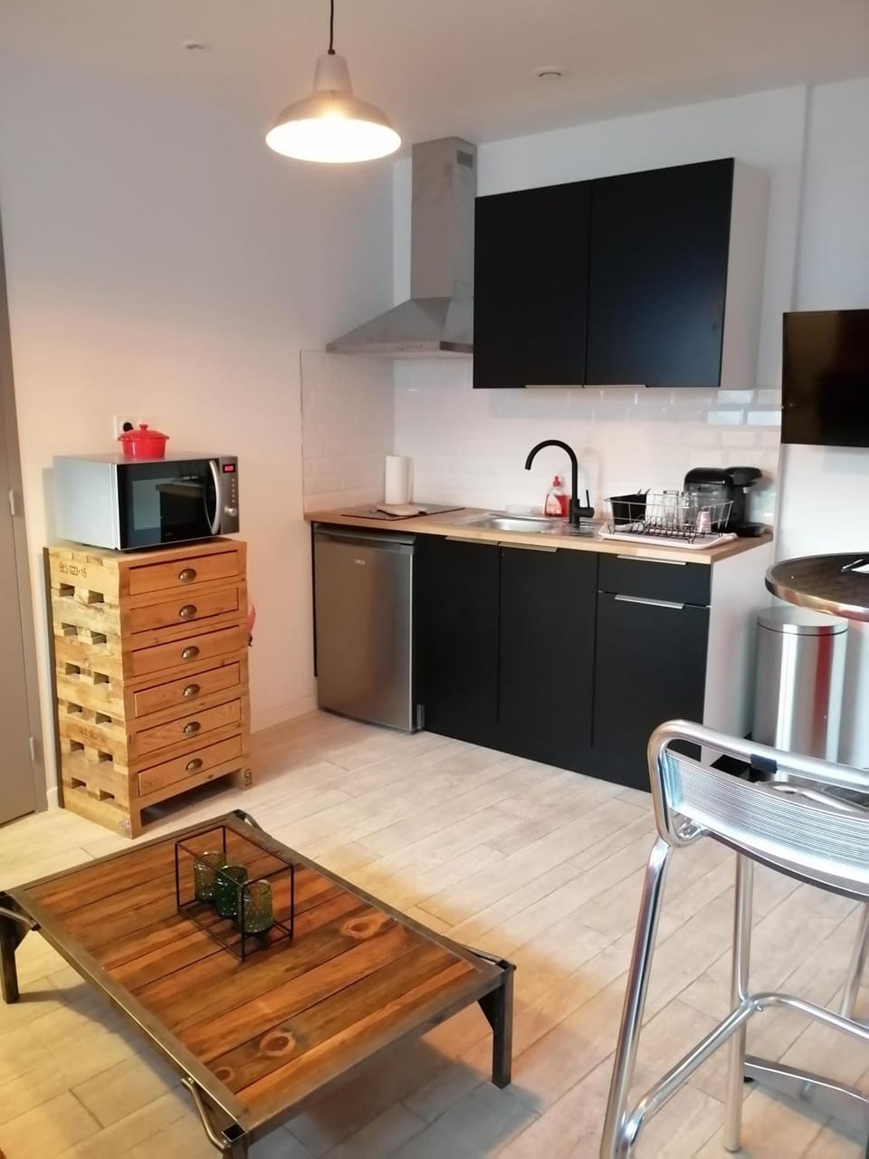 Coffee/tea facilities, Kitchen or kitchenette, minibar, stove, toaster