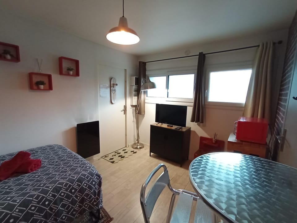 La Brique Rouge Apartment in Nouvelle-Aquitaine
