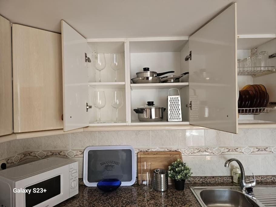 Kitchen or kitchenette, minibar, pet friendly, stove, toaster