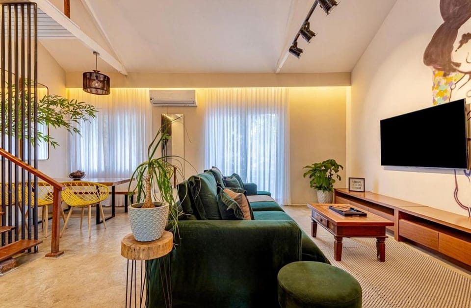 Loft Histórico 120m com Mural Original Apartment in Sao Paulo City