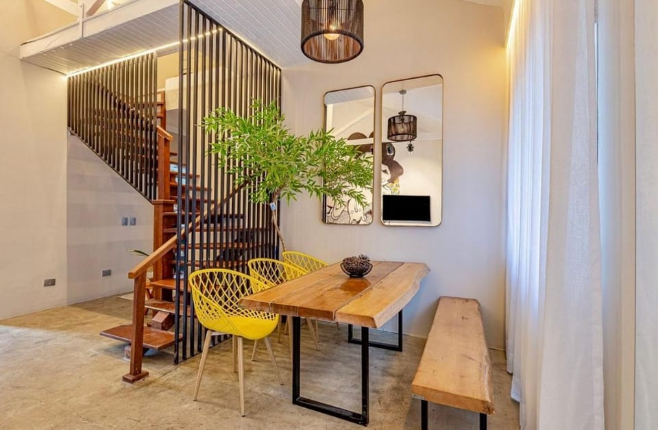 Loft Histórico 120m com Mural Original Apartment in Sao Paulo City