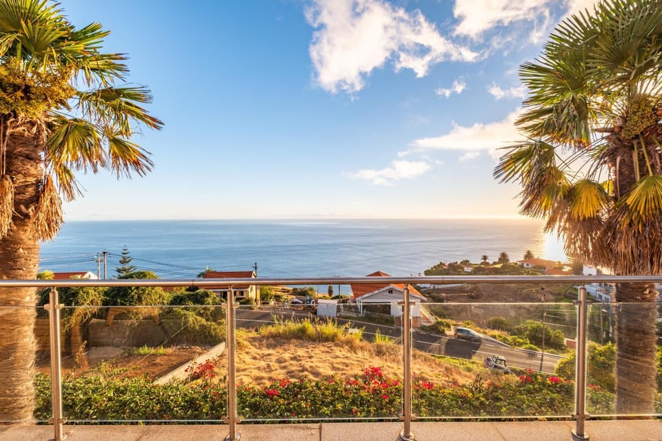 Natural landscape, Balcony/Terrace, Sea view