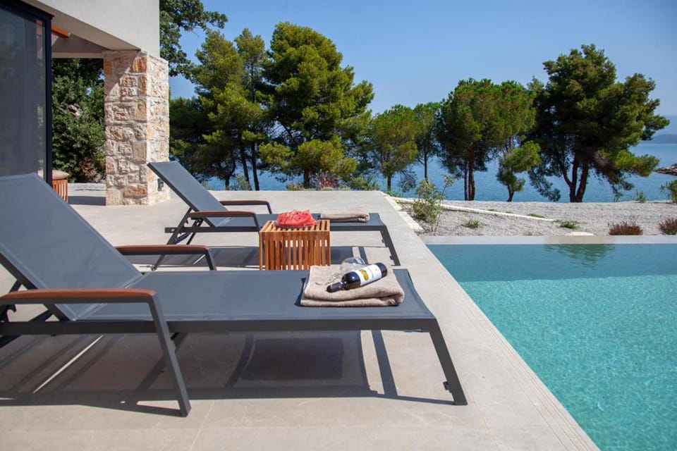 Sea view, Swimming pool