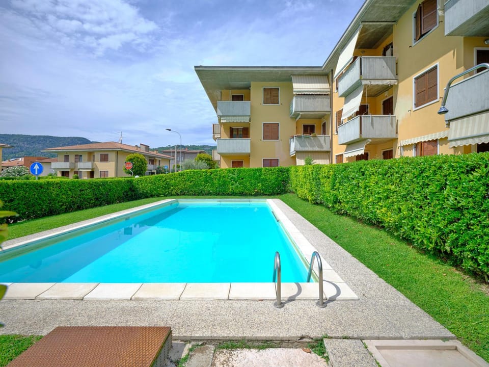 Mountain view, Swimming pool